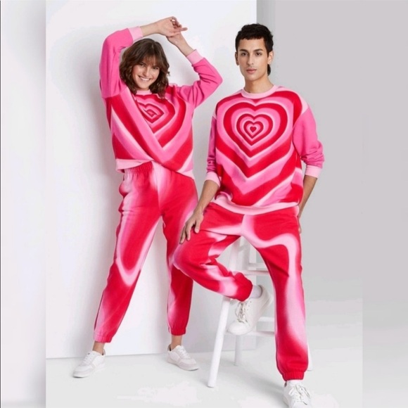 Wild Fable Pink/Red Heart Sweatshirt Unisex NWT - Picture 1 of 7
